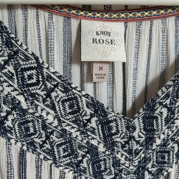 Knox Rose Embroidered Top - Picture 3 of 8